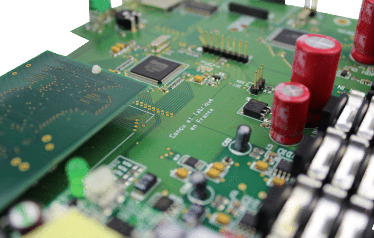 Carte de circuit imprimé d'un accordéon numérique "Conçu et fabriqué en France".